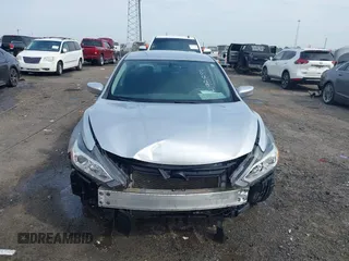 2018 Nissan Altima SR z VIN 1N4AL3AP0JC245282, wystawiony jako IAAI lot #41981833 z przebiegiem 102 634 mil mil oraz . Historia ofert i sprzedaży dostępna na DreamBid. Obrazek 12.