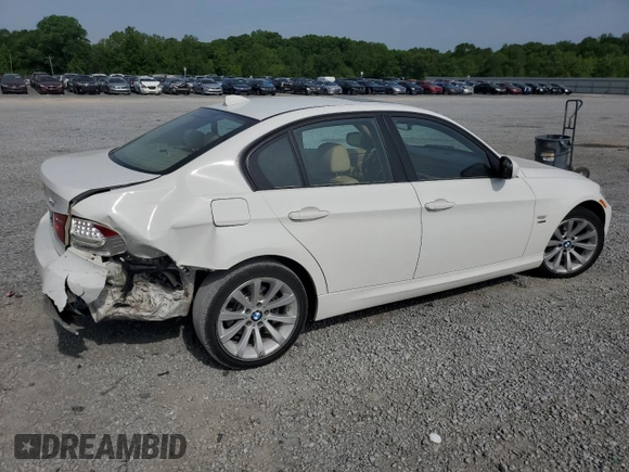 2011 BMW 3 Series 328i xDrive z VIN WBAPK7C53BF087219, wystawiony jako Copart lot #54979425 z przebiegiem 74 030 mil mil oraz Szkoda całkowita • Salvage title. Historia ofert i sprzedaży dostępna na DreamBid. Obrazek 3.