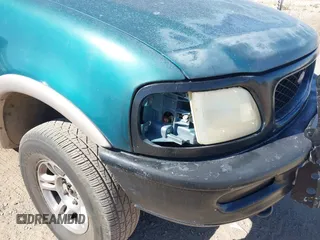 1997 Ford F-150 XL with VIN 1FTEX18LXVKB64986, listed as a IAAI auction lot 41901924 with 224,288 mi miles. Bid and sale history available at carsss.com. Image 6.