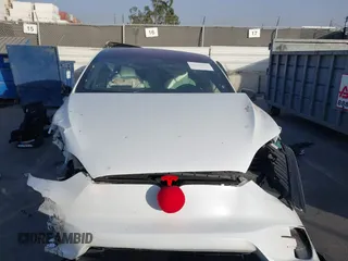 2017 Tesla Model X 90D z VIN 5YJXCAE20HF041506, wystawiony jako IAAI lot #41246836 z przebiegiem Nie podano mil oraz . Historia ofert i sprzedaży dostępna na DreamBid. Obrazek 12.