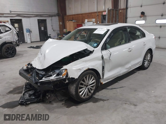 2011 Volkswagen Jetta SEL with VIN 3VWLZ7AJ3BM392813, listed as a IAAI auction lot 41922952 with 194,533 mi miles and . Bid and sale history available at DreamBid. Image 17.