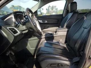 2013 GMC Terrain SLT z VIN 2GKALUEK8D6426503, wystawiony jako Copart lot #53055705 z przebiegiem 142 649 mil mil oraz Szkoda całkowita • Salvage title. Historia ofert i sprzedaży dostępna na DreamBid. Obrazek 7.