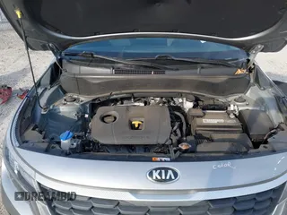 2021 Kia Seltos LX z VIN KNDEPCAAXM7136028, wystawiony jako IAAI lot #42070236 z przebiegiem 87 681 mil mil oraz . Historia ofert i sprzedaży dostępna na DreamBid. Obrazek 10.