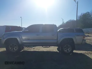 2014 Toyota Tacoma with VIN 3TMLU4ENXEM147587, listed as a IAAI auction lot 41493027 with 160,207 mi miles. Bid and sale history available at carsss.com. Image 15.