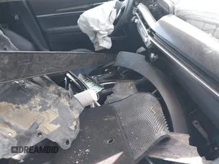 2025 Kia Telluride S z VIN 5XYP64GC1SG636816, wystawiony jako IAAI lot #42160219 z przebiegiem Nie podano mil oraz . Historia ofert i sprzedaży dostępna na DreamBid. Obrazek 5.