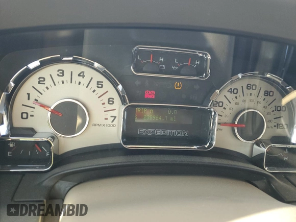 2008 Ford Expedition Eddie Bauer z VIN 1FMFU17588LA80837, wystawiony jako Copart lot #46675555 z przebiegiem 238 984 mil mil oraz Szkoda całkowita • Salvage title. Historia ofert i sprzedaży dostępna na DreamBid. Obrazek 9.
