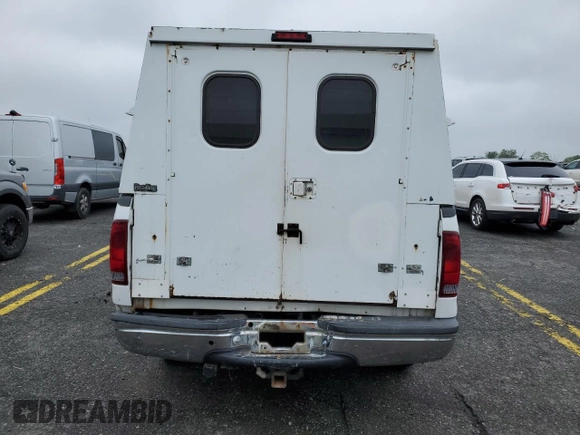 1999 Ford F-250 XL with VIN 1FTNX20L3XEA81807, listed as a Copart auction lot 58036385 with 251,614 mi miles and Salvage title. Bid and sale history available at DreamBid. Image 6.