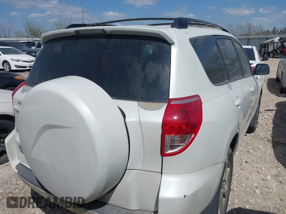 2007 Toyota RAV4 Limited with VIN JTMZK34V875015951, listed as a IAAI auction lot 41627503 with 212,521 mi miles. Bid and sale history available at carsss.com. Image 4.