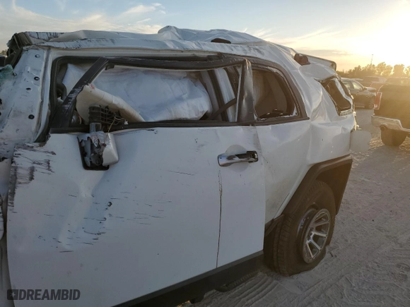 2013 Toyota FJ Cruiser with VIN JTEBU4BF4DK158210, listed as a Copart auction lot 76558404 with 0 mi miles and Non Repairable. Bid and sale history available at carsss.com. Image 10.