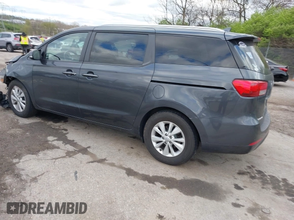 2017 Kia Sedona LX with VIN KNDMB5C14H6239766, listed as a IAAI auction lot 42049371 with 105,101 mi miles. Bid and sale history available at carsss.com. Image 3.