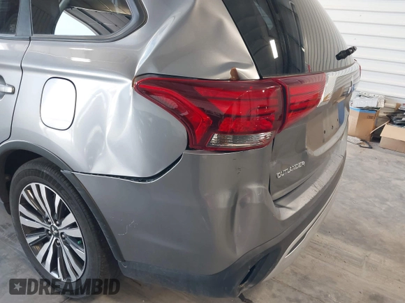 2020 Mitsubishi Outlander ES with VIN JA4AD2A30LZ039923, listed as a IAAI auction lot 42384741 with 107,955 mi miles and . Bid and sale history available at DreamBid. Image 18.