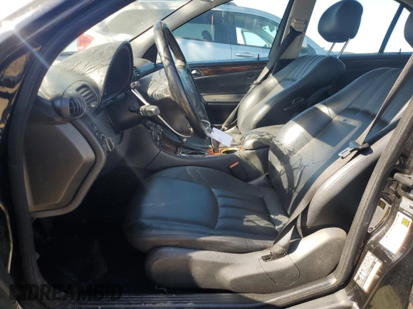 2007 Mercedes-Benz C 350 Sport z VIN WDBRF56H17F854050, wystawiony jako Copart lot #72775334 z przebiegiem 142 960 mil mil oraz Szkoda całkowita • Salvage title. Historia ofert i sprzedaży dostępna na DreamBid. Obrazek 7.