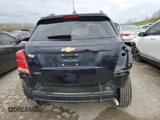 2022 Chevrolet Trax LT with VIN KL7CJLSM3NB547767, listed as a Copart auction lot 47861944 with 17,647 mi miles and Salvage Title. Bid and sale history available at carsss.com. Image 6.