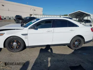 2014 Ford Police Interceptor с VIN 1FAHP2L8XEG155042, выставлен на аукционе IAAI как лот 41334874 с пробегом 131 250 миль миль и . История ставок и продаж доступна на DreamBid. Изображение 14.