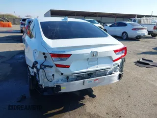 2018 Honda Accord Touring z VIN 1HGCV3F96JA014262, wystawiony jako IAAI lot #41285339 z przebiegiem 86 670 mil mil oraz . Historia ofert i sprzedaży dostępna na DreamBid. Obrazek 6.