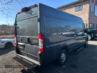 2020 Ram ProMaster Cargo with VIN 3C6URVJG1LE116990, listed as a Copart auction lot 53966915 with 61,813 mi miles and Clean Title. Bid and sale history available at carsss.com. Image 4.