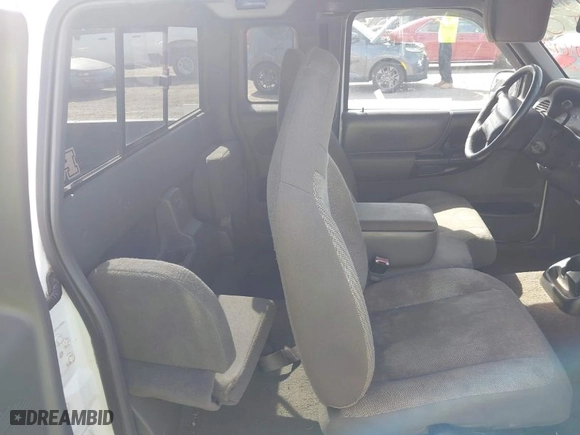2000 Ford Ranger XL with VIN 1FTYR14V1YTA85252, listed as a IAAI auction lot 41916954 with 214,924 mi miles. Bid and sale history available at carsss.com. Image 8.