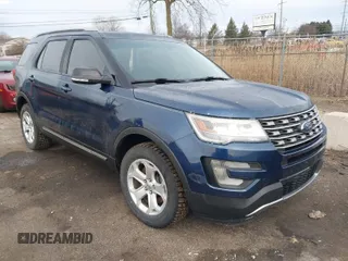 2016 Ford Explorer XLT with VIN 1FM5K8DH7GGB10927, listed as a IAAI auction lot 41695575 with 140,980 mi miles. Bid and sale history available at carsss.com. Image 1.