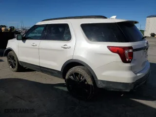 2017 Ford Explorer XLT with VIN 1FM5K8D89HGA52885, listed as a Copart auction lot 84193984 with 103,579 mi miles and Salvage Title. Bid and sale history available at carsss.com. Image 2.