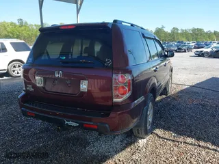 2008 Honda Pilot EX-L with VIN 5FNYF28598B011282, listed as a IAAI auction lot 42000822 with 229,046 mi miles. Bid and sale history available at carsss.com. Image 4.