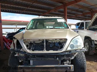 2008 Lexus GX 470 with VIN JTJBT20X580149408, listed as a IAAI auction lot 41589652 with 212,443 mi miles. Bid and sale history available at carsss.com. Image 6.
