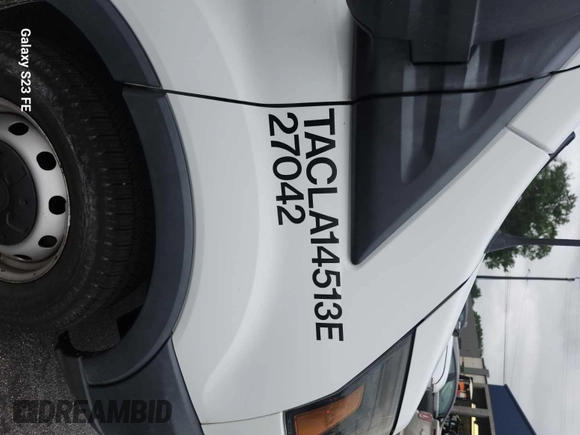 2017 Ford Transit z VIN 1FTYR1CM3HKB08559, wystawiony jako IAAI lot #42325847 z przebiegiem 175 568 mil mil oraz . Historia ofert i sprzedaży dostępna na DreamBid. Obrazek 1.