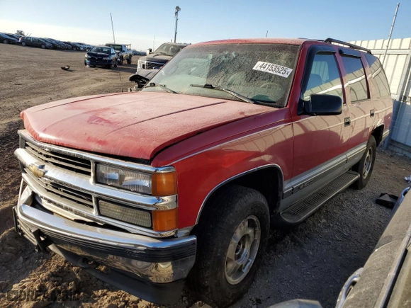 1996 Chevrolet Tahoe with VIN 1GNEK13R1TJ407363, listed as a Copart auction lot 44153525 with 287,465 mi miles and Salvage Title. Bid and sale history available at carsss.com. Image 1.