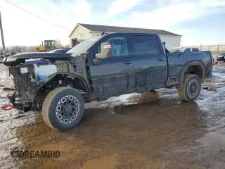 2024 GMC Sierra 2500HD AT4 z VIN 1GT49PE77RF351813, wystawiony jako Copart lot #43272545 z przebiegiem 25 112 mil mil oraz Czysty tytuł • Clean title. Historia ofert i sprzedaży dostępna na DreamBid. Obrazek 1.