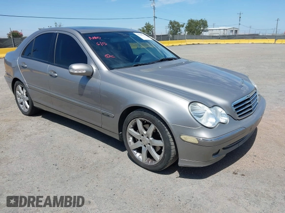 2004 Mercedes-Benz C 230 Kompressor с VIN WDBRF40J64F459900, выставлен на аукционе IAAI как лот 42500575 с пробегом 231 657 миль миль и . История ставок и продаж доступна на DreamBid. Изображение 1.