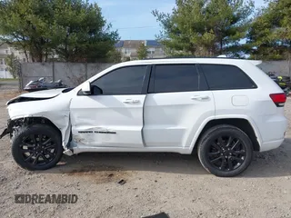 2018 Jeep Grand Cherokee Laredo E с VIN 1C4RJFAG8JC500877, выставлен на аукционе IAAI как лот 41797456 с пробегом 95 067 миль миль и . История ставок и продаж доступна на DreamBid. Изображение 14.