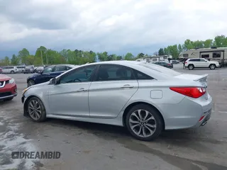 2014 Hyundai Sonata Limited с VIN 5NPEC4AC5EH857132, выставлен на аукционе IAAI как лот 42006128 с пробегом 154 604 миль миль и . История ставок и продаж доступна на DreamBid. Изображение 15.
