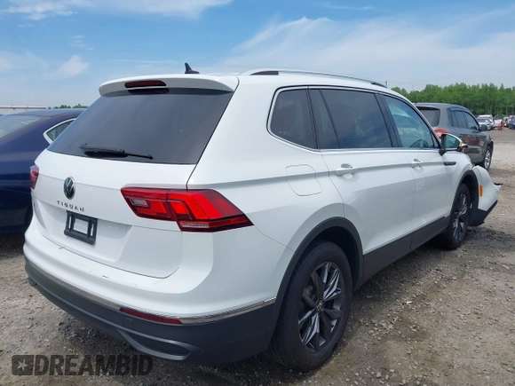 2022 Volkswagen Tiguan SE with VIN 3VV3B7AX3NM176770, listed as a IAAI auction lot 42114378 with 37,448 mi miles and . Bid and sale history available at DreamBid. Image 4.