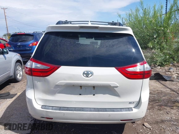 2018 Toyota Sienna XLE Auto Access Seat with VIN 5TDYZ3DC0JS928646, listed as a IAAI auction lot 40179964 with 124,350 mi miles and . Bid and sale history available at DreamBid. Image 17.