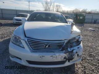 2011 Lexus LS 460 z VIN JTHCL5EF8B5011380, wystawiony jako Copart lot #47326435 z przebiegiem 86 313 mil mil oraz Szkoda całkowita • Salvage title. Historia ofert i sprzedaży dostępna na DreamBid. Obrazek 5.