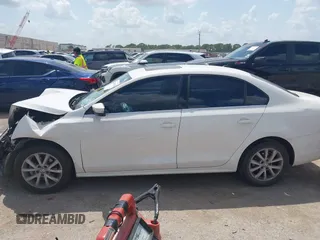 2013 Volkswagen Jetta SE с VIN 3VWDX7AJXDM365203, выставлен на аукционе IAAI как лот 42551918 с пробегом 124 946 миль миль и . История ставок и продаж доступна на DreamBid. Изображение 15.