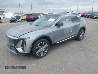 2024 Cadillac LYRIQ Luxury z VIN 1GYKPRRK6RZ104038, wystawiony jako IAAI lot #41521504 z przebiegiem Nie podano mil oraz . Historia ofert i sprzedaży dostępna na DreamBid. Obrazek 2.