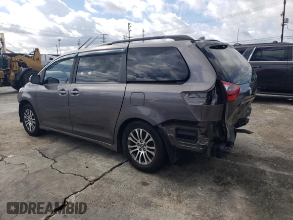 2020 Toyota Sienna XLE Auto Access Seat with VIN 5TDYZ3DC5LS054345, listed as a Copart auction lot 44505715 with 261,275 mi miles and Salvage Title. Bid and sale history available at carsss.com. Image 2.