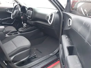 2021 Kia Soul GT-Line with VIN KNDJ63AU5M7126972, listed as a IAAI auction lot 41276835 with 22,195 mi miles and . Bid and sale history available at DreamBid. Image 5.