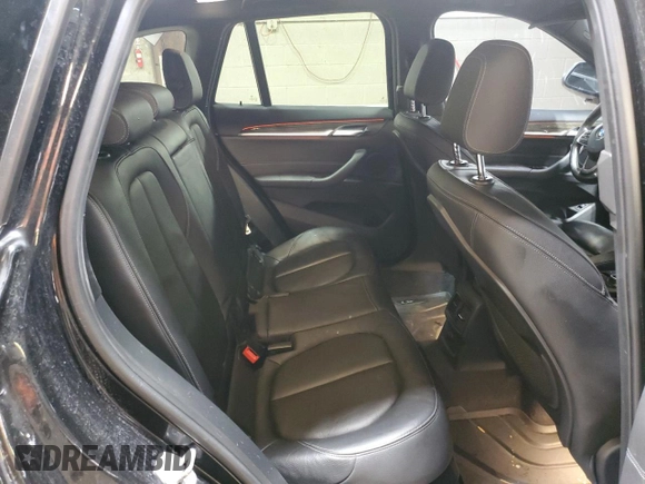 2018 BMW X1 xDrive28i with VIN WBXHT3C32J5F89399, listed as a Copart auction lot 52505945 with 63,677 mi miles and Salvage Title. Bid and sale history available at carsss.com. Image 11.