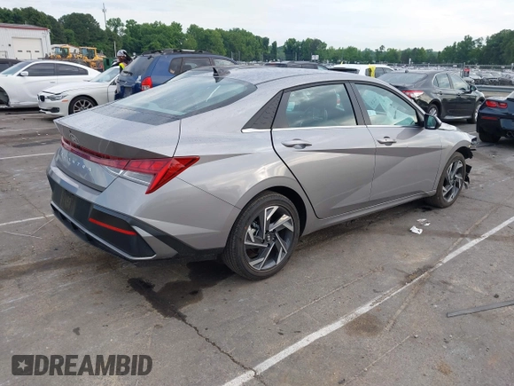 2025 Hyundai Elantra SEL Convenience with VIN KMHLS4DG5SU968429, listed as a IAAI auction lot 42225493 with 3,989 mi miles and . Bid and sale history available at DreamBid. Image 4.
