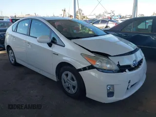 2010 Toyota Prius II with VIN JTDKN3DU9A0064015, listed as a IAAI auction lot 41967100 with 173,526 mi miles and . Bid and sale history available at carsss.com. Image 1.