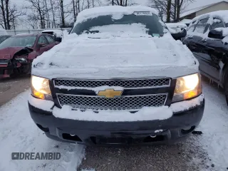 2013 Chevrolet Avalanche LT z VIN 3GNTKFE76DG293637, wystawiony jako Copart lot #86176054 z przebiegiem 122 504 mil mil oraz Czysty tytuł • Clean title. Historia ofert i sprzedaży dostępna na DreamBid. Obrazek 5.