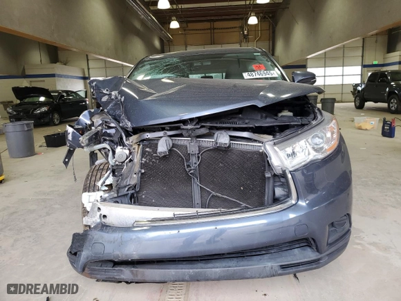 2016 Toyota Highlander LE with VIN 5TDBKRFH2GS267085, listed as a Copart auction lot 48746945 with 166,458 mi miles and Salvage Title. Bid and sale history available at carsss.com. Image 5.