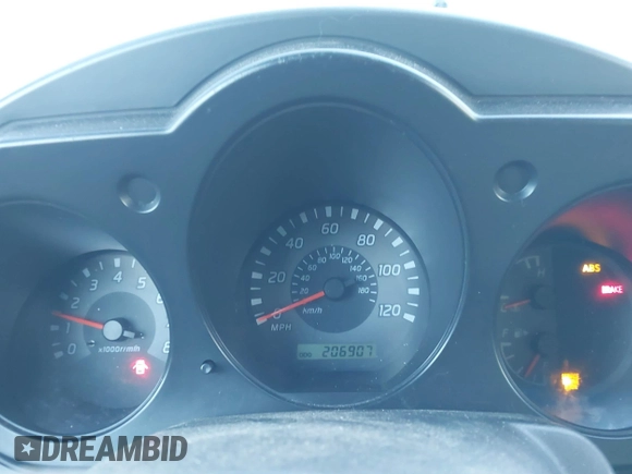 2002 Nissan Xterra SE SC z VIN 5N1MD28Y92C519749, wystawiony jako IAAI lot #41055035 z przebiegiem 206 907 mil mil oraz . Historia ofert i sprzedaży dostępna na DreamBid. Obrazek 7.
