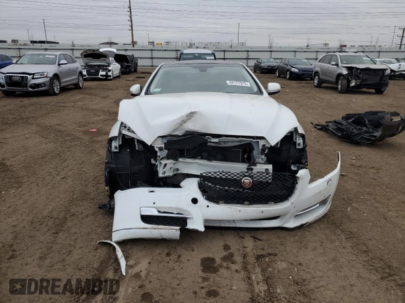 2016 Jaguar XJ R-Sport с VIN SAJWJ1CD9G8V92958, выставлен на аукционе Copart как лот 44177915 с пробегом Не указан миль и Списание • Salvage title. История ставок и продаж доступна на DreamBid. Изображение 5.