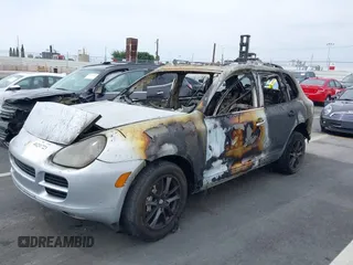 2005 Porsche Cayenne S z VIN WP1AB29P55LA60953, wystawiony jako IAAI lot #41678718 z przebiegiem Nie podano mil oraz . Historia ofert i sprzedaży dostępna na DreamBid. Obrazek 2.