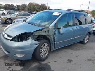 2007 Toyota Sienna XLE z VIN 5TDZK22C77S093580, wystawiony jako IAAI lot #42258590 z przebiegiem 191 274 mil mil oraz . Historia ofert i sprzedaży dostępna na DreamBid. Obrazek 2.