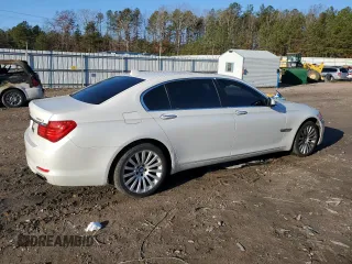 2010 BMW 7 Series 750Li xDrive z VIN WBAKC8C51AC430722, wystawiony jako Copart lot #85782774 z przebiegiem 127 361 mil mil oraz Szkoda całkowita • Salvage title. Historia ofert i sprzedaży dostępna na DreamBid. Obrazek 3.