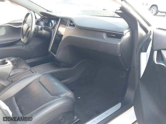2019 Tesla Model S 100D with VIN 5YJSA1E48KF337298, listed as a IAAI auction lot 41189318 with 1 mi miles. Bid and sale history available at carsss.com. Image 5.