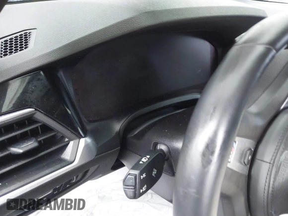 2022 BMW 3 Series 330i z VIN 3MW5R1J06N8C49056, wystawiony jako IAAI lot #41496252 z przebiegiem Nie podano mil oraz . Historia ofert i sprzedaży dostępna na DreamBid. Obrazek 14.